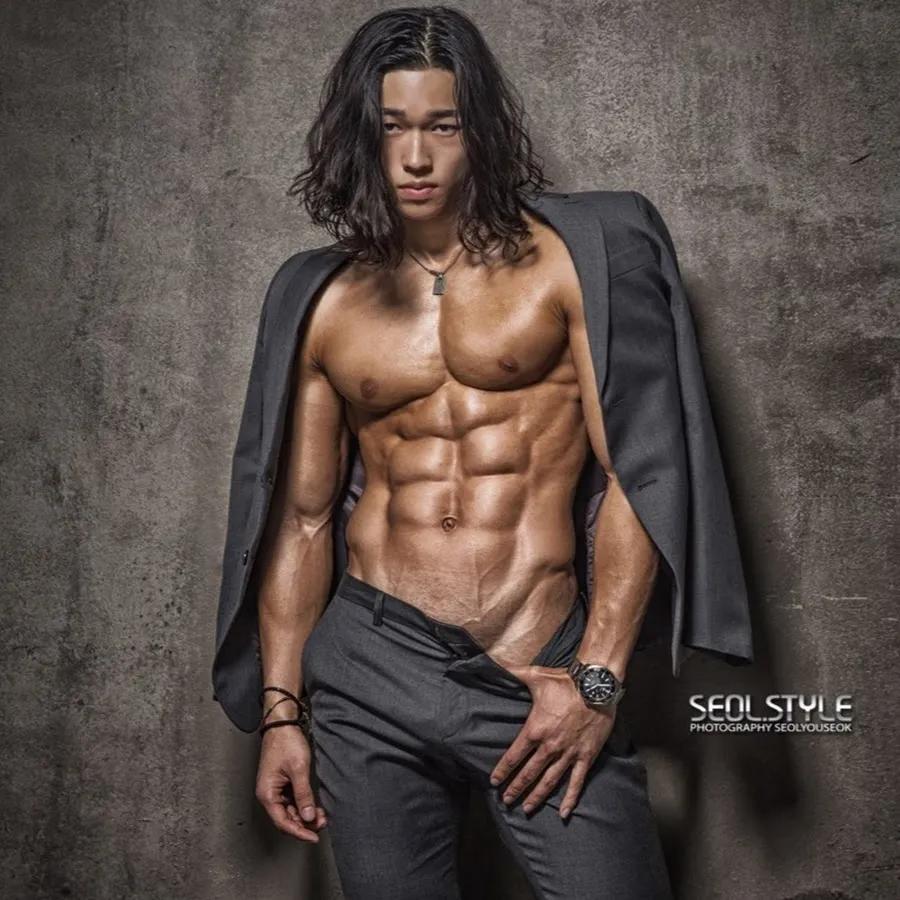 Tarzan (Seok Hyun Jun)